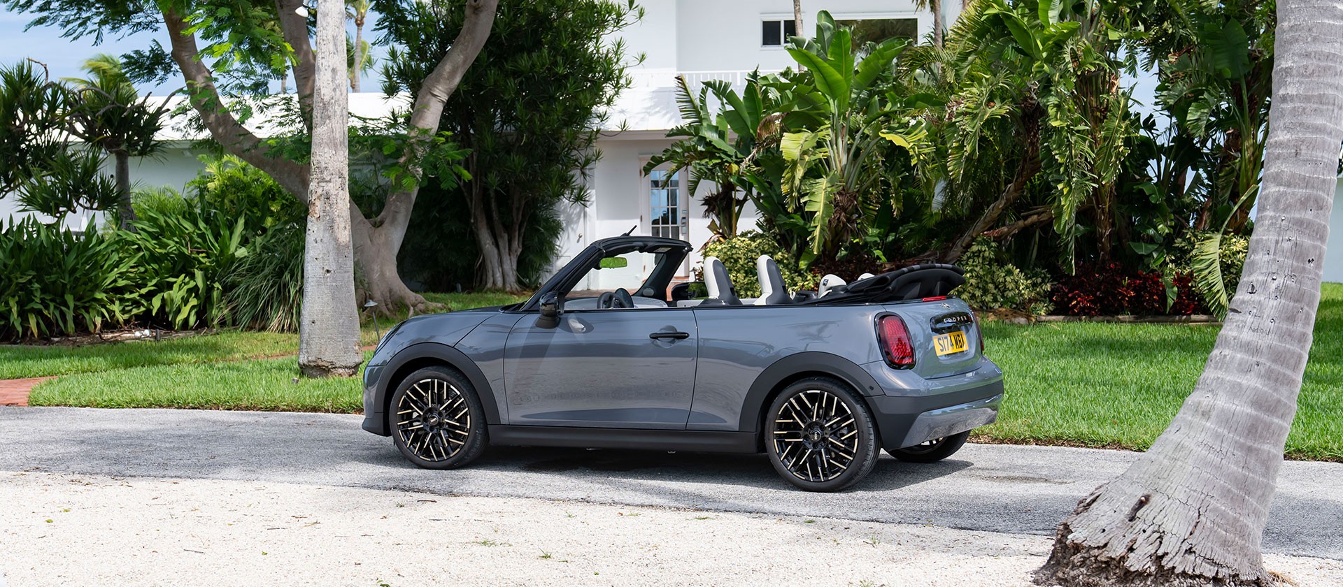 Die Geschichte des MINI Cabrio: Ein Klassiker mit Stil